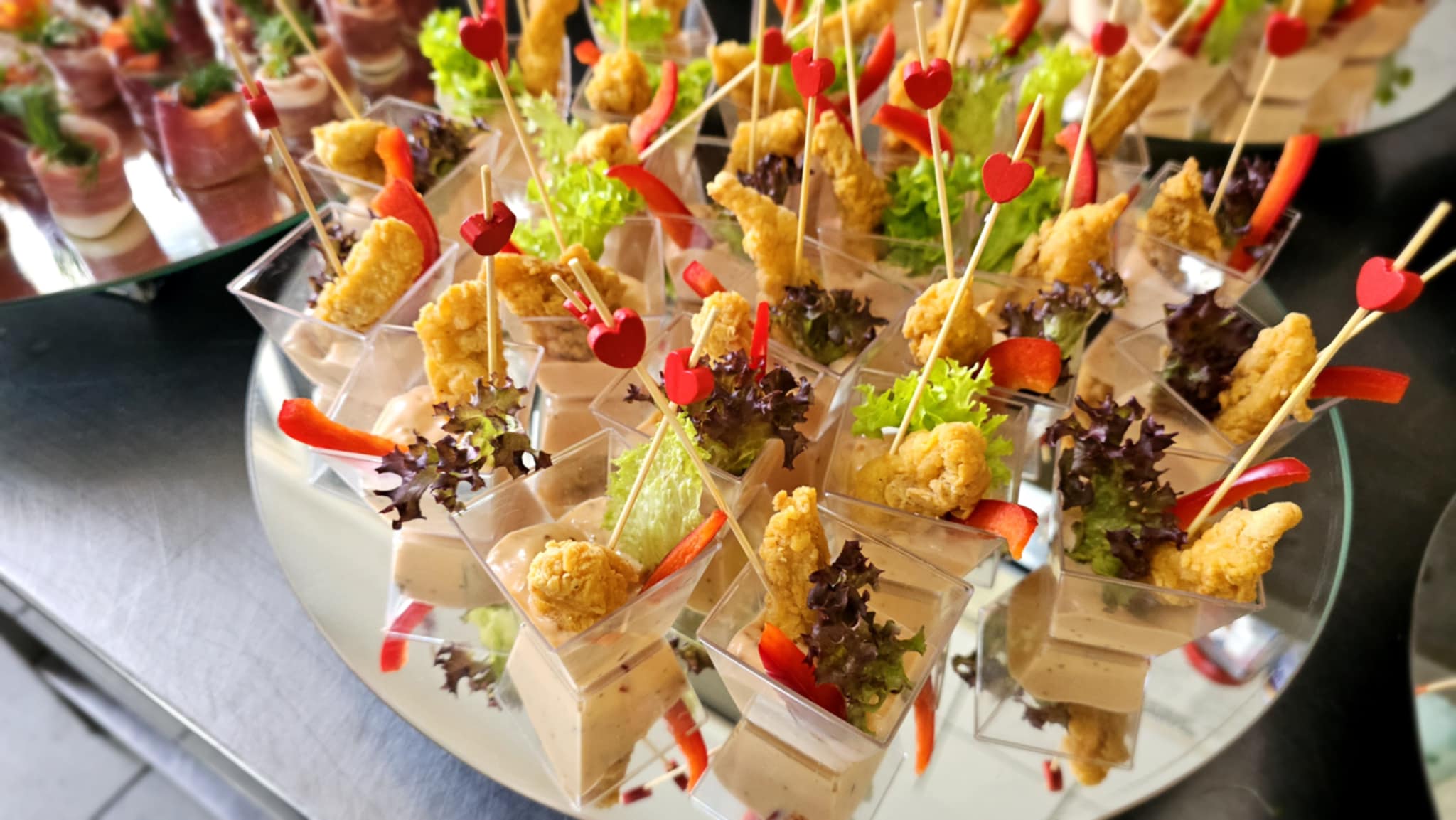 Strips z kurczaka w sosie musztardowo-miodowym (4szt)