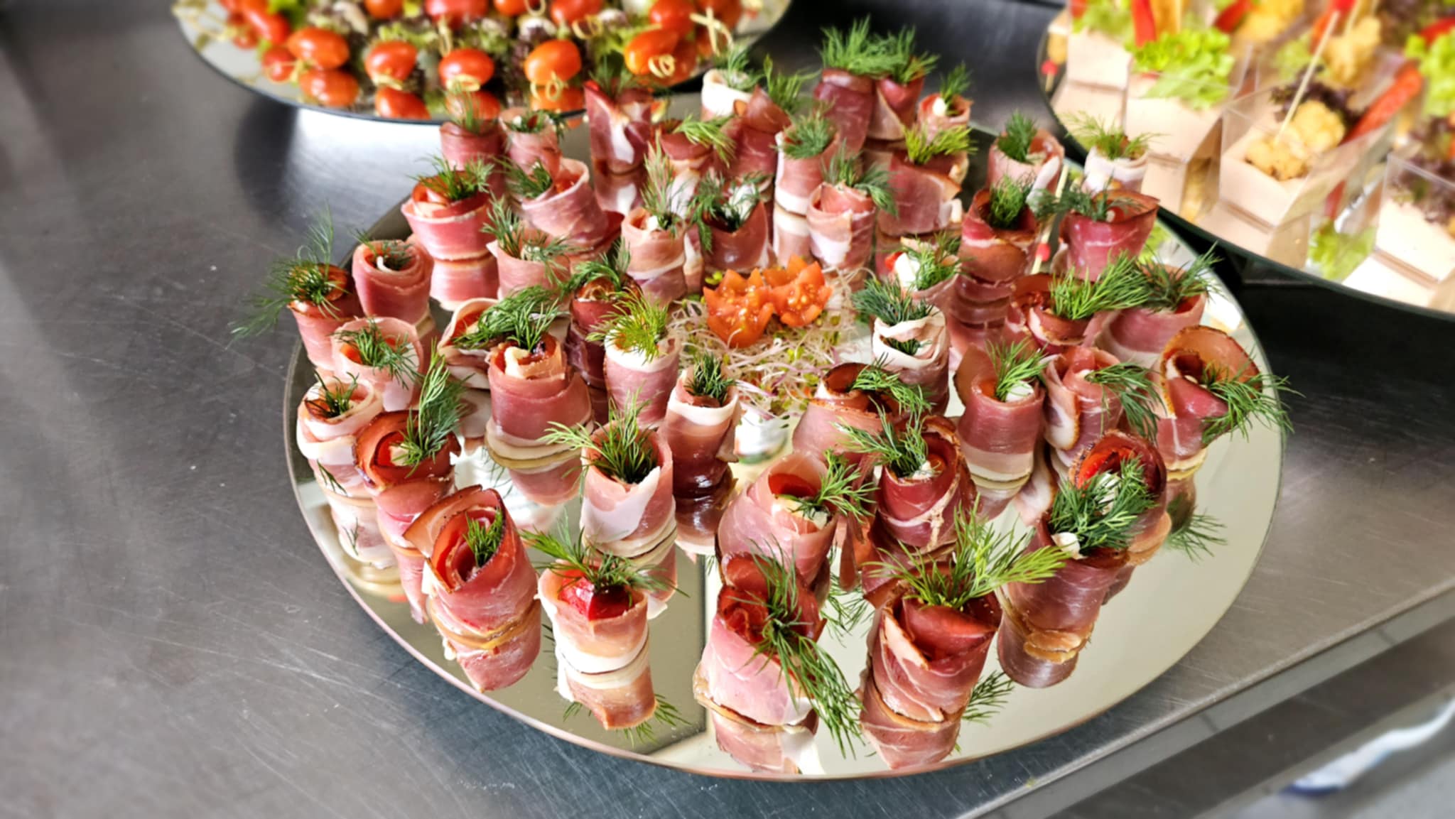 Papryka faszerowana serkiem ricotta w szynce szwrcwaldzkiej (3szt)