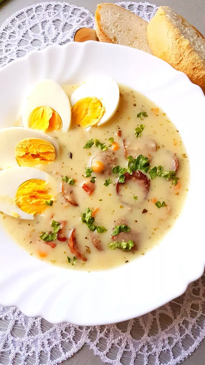 Barszcz biały chrzanowy (porcja 0,9l)